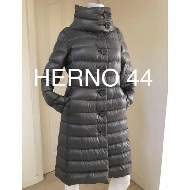 HERNO(ヘルノ)の楽天楽天4307様 専用 レディースのジャケット/アウター(ダウンコート)の商品写真