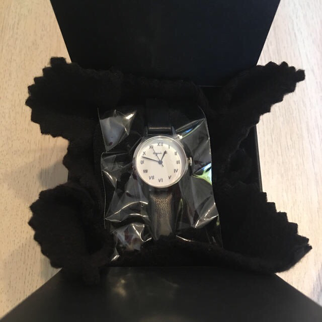 agnes b.(アニエスベー)のアニエスベー 時計 黒 ローマ数字 レディースのファッション小物(腕時計)の商品写真