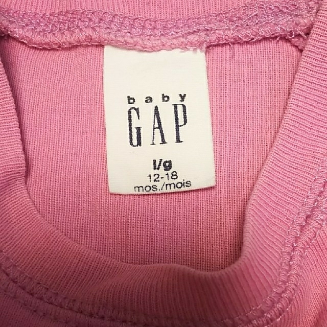 babyGAP(ベビーギャップ)の七分袖 蝶々 12-18mos キッズ/ベビー/マタニティのベビー服(~85cm)(シャツ/カットソー)の商品写真