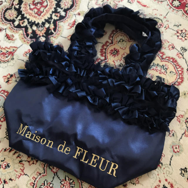 Maison de FLEUR(メゾンドフルール)の新品☆メゾンドフルール☆ダブルフリルハンドルトートバッグ レディースのバッグ(トートバッグ)の商品写真