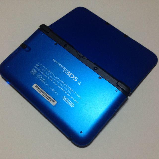 3DS LL ブルー×ブラック 【充電器 ・ SDカード（4GB）付属】 1