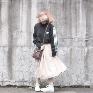 アディダス(adidas)のadidas スウェット(トレーナー/スウェット)