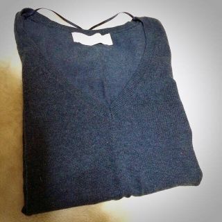 ザラ(ZARA)のZARA Vネックニット グレー(ニット/セーター)