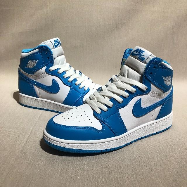 NIKE(ナイキ)の新品未使用 AIR JORDAN 1 RETRO HIGH OG "UNC" レディースの靴/シューズ(スニーカー)の商品写真