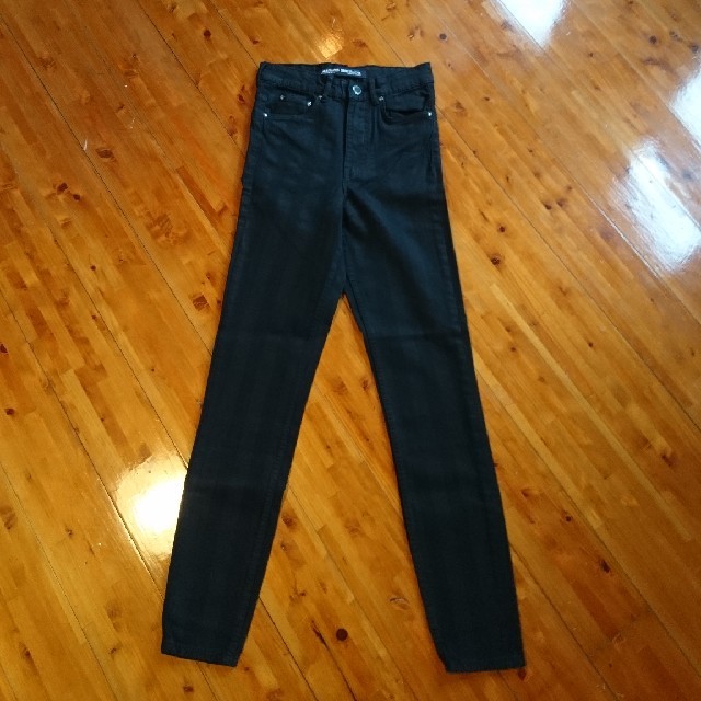 ZARA(ザラ)のyuu様専用☆新品 ZARA ハイウエスト カラースキニーデニム size32 レディースのパンツ(スキニーパンツ)の商品写真