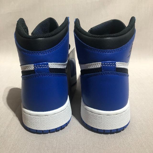 NIKE(ナイキ)の新品未使用 NIKE AIR JORDAN 1 RETRO HIGH OG BG レディースの靴/シューズ(スニーカー)の商品写真