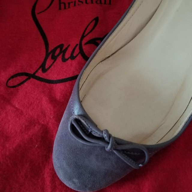 Christian Louboutin(クリスチャンルブタン)のルブタン/Christian Louboutin /パープルスエードパンプス レディースの靴/シューズ(ハイヒール/パンプス)の商品写真