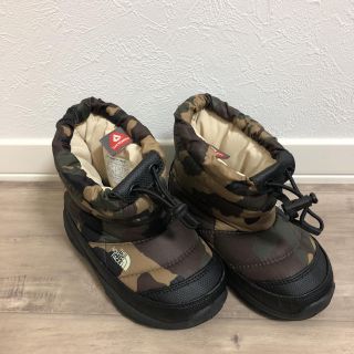 ザノースフェイス(THE NORTH FACE)のvansキャップセットノースフェイス  ヌプシ ブーツ キッズ 迷彩 15cm(ブーツ)