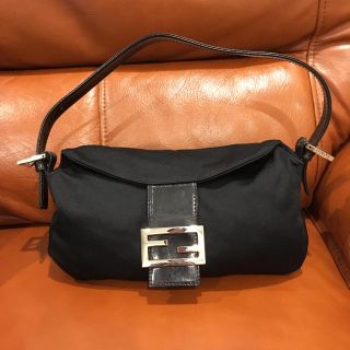 フェンディ(FENDI)のフェンディ  ハンドバッグ FENDI ブラック(ハンドバッグ)