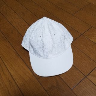 マウジー(moussy)の安室奈美恵★moussy★白キャップ★ホワイト★ファンクラブ限定★(ミュージシャン)