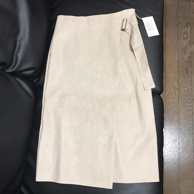 TOMORROWLAND(トゥモローランド)のTomorrowland ラップスカート レディースのスカート(ひざ丈スカート)の商品写真