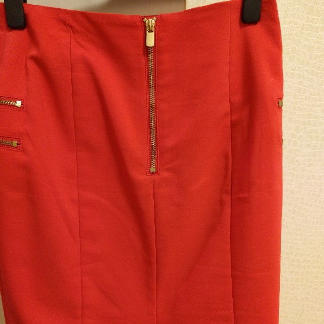 H&M(エイチアンドエム)のタイトスカート　赤 レディースのスカート(ミニスカート)の商品写真