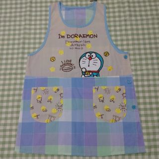 ☆新品☆ドラえもん☆淡い系チェック☆エプロン　保育士(その他)