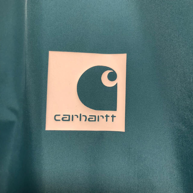 carhartt(カーハート)の最終値下げ！carhartt 緑 青 ナイロンジャケット コーチジャケット メンズのジャケット/アウター(ナイロンジャケット)の商品写真