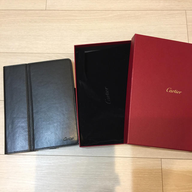 Cartier(カルティエ)のレア！ カルティエiPadカバー カルティエオリジナル品 値下げ！ スマホ/家電/カメラのPC/タブレット(その他)の商品写真