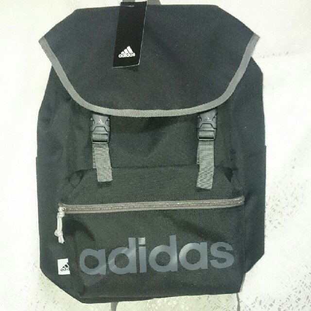 adidas(アディダス)の新品☆adidasリュック(20L) レディースのバッグ(リュック/バックパック)の商品写真