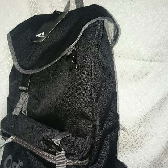 adidas(アディダス)の新品☆adidasリュック(20L) レディースのバッグ(リュック/バックパック)の商品写真