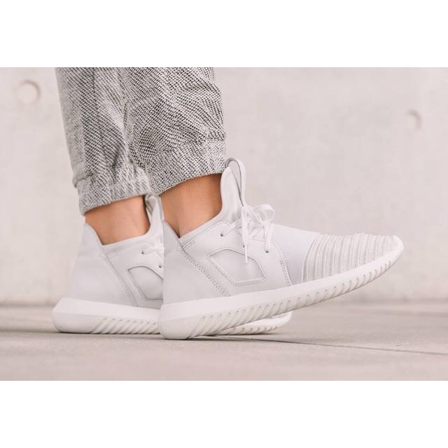 adidas(アディダス)のAdidas Tubular Defiant W レディースの靴/シューズ(スニーカー)の商品写真