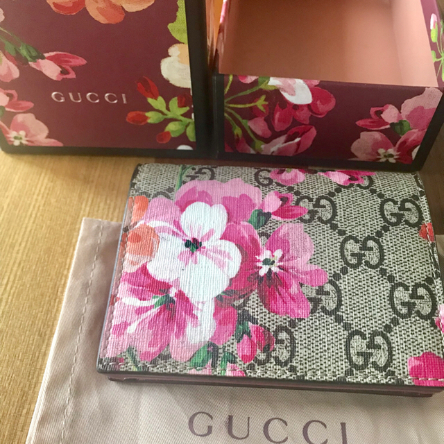 Gucci(グッチ)のGUCCI 財布 ブルームス 新品 レディースのファッション小物(財布)の商品写真