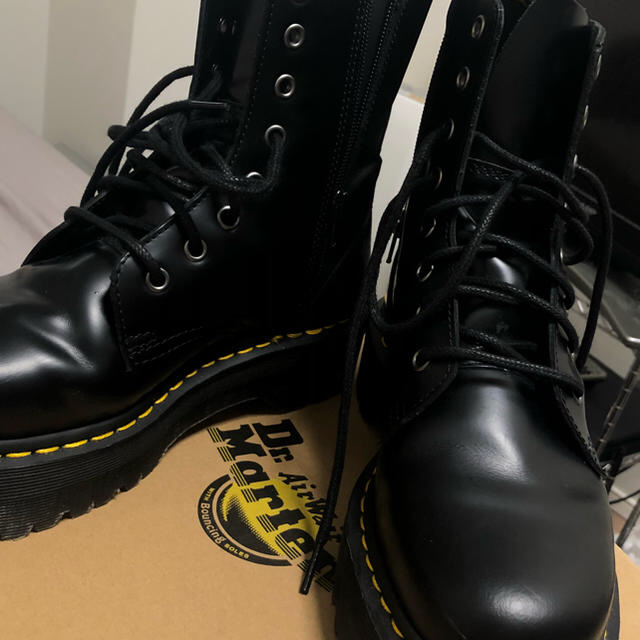 Dr.Martens - 「紐3種類付き」dr martens jadon 8ホール ブーツ zipの通販 by ガノンドロフアンミカ