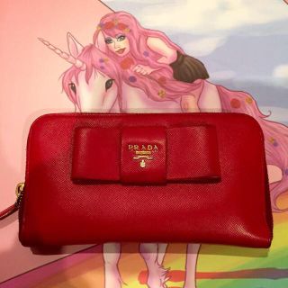 プラダ(PRADA)のPRADA♡リボン赤♡長財布(財布)