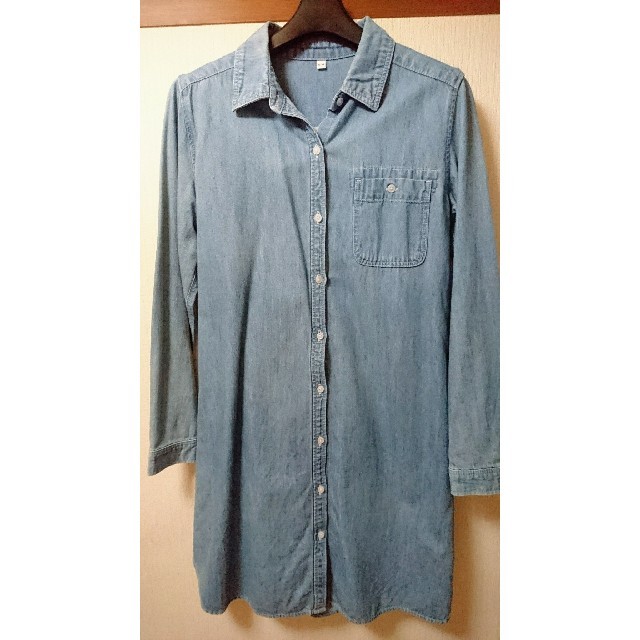 MUJI (無印良品)(ムジルシリョウヒン)の無印 マタニティ デニム シャツワンピ 授乳服 S ~ M キッズ/ベビー/マタニティのマタニティ(マタニティワンピース)の商品写真