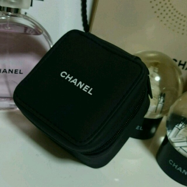 CHANEL(シャネル)の時計ケース レディースのファッション小物(ポーチ)の商品写真