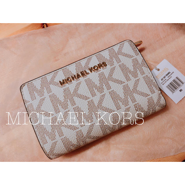 送料込☆新品 MICHAEL KORS 二つ折り財布