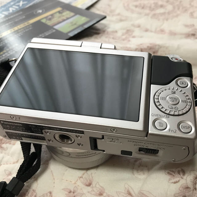 Panasonic(パナソニック)のPanasonic LUMIX gf9 ダブルレンズキット スマホ/家電/カメラのカメラ(ミラーレス一眼)の商品写真