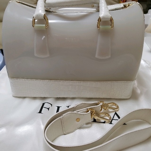 Furla(フルラ)の新品　フルラ　キャンディーバック　白 レディースのバッグ(ボストンバッグ)の商品写真