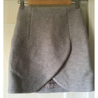 CARVEN(スカート ・ レッド/赤色系)のフリマアイテム一覧 CARVEN(スカート ・ レッド/赤色系)のフリマアイテム一覧