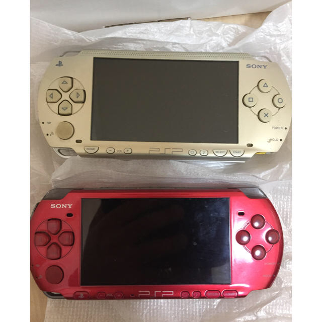 SONY(ソニー)のPSP3000 PSP1000 箱 説明書 充電器 各ソフト付 PSP  エンタメ/ホビーのゲームソフト/ゲーム機本体(携帯用ゲーム機本体)の商品写真