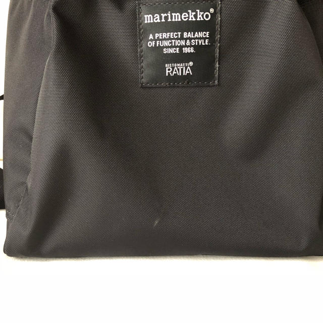 marimekko(マリメッコ)の【専用】マリメッコ リュック(メトロ・ブラック) レディースのバッグ(リュック/バックパック)の商品写真