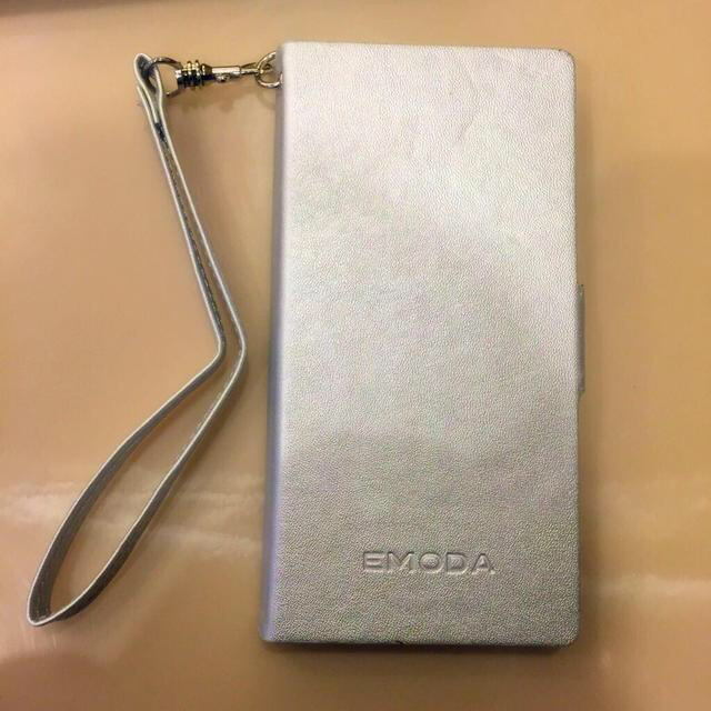 EMODA(エモダ)のEMODA iPhone6 case スマホ/家電/カメラのスマホアクセサリー(モバイルケース/カバー)の商品写真