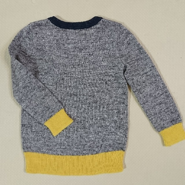 babyGAP(ベビーギャップ)のbabyGAP  スター柄ニット 95 キッズ/ベビー/マタニティのキッズ服男の子用(90cm~)(ニット)の商品写真