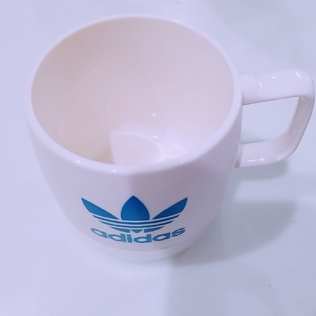 adidas(アディダス)のadidasｺｯﾌﾟ(ﾉﾍﾞﾙﾃｨ) エンタメ/ホビーのコレクション(ノベルティグッズ)の商品写真