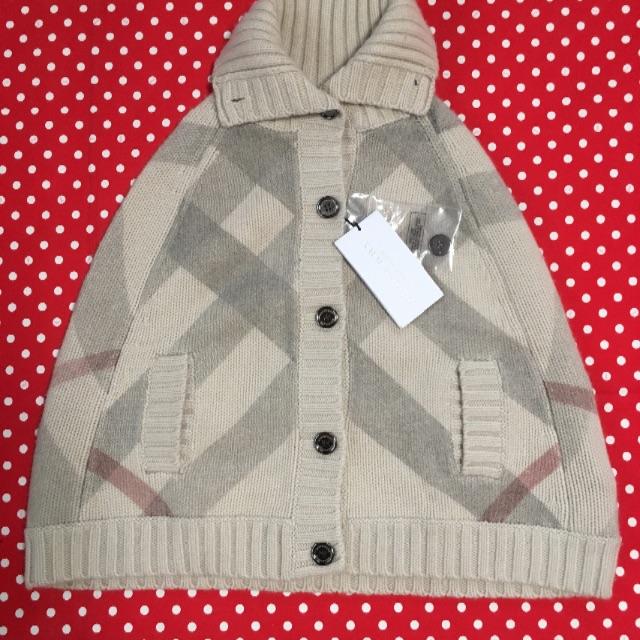 BURBERRY(バーバリー)のsale バーバリー チェック柄ポンチョ 100〜120 キッズ/ベビー/マタニティのキッズ服女の子用(90cm~)(ジャケット/上着)の商品写真