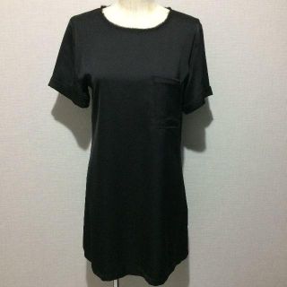 ザラ(ZARA)の美品ZARA ザラ半袖ミニサテンワンピースS25ブラック胸ポケットカジュアル(ミニワンピース)