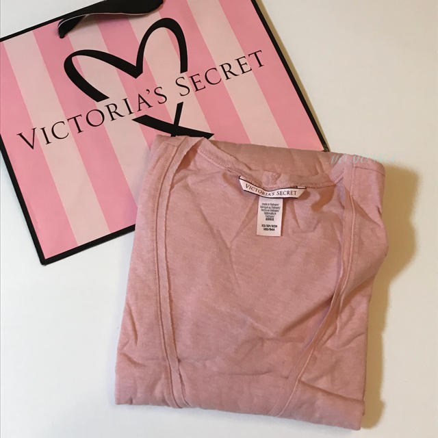 Victoria's Secret(ヴィクトリアズシークレット)の新品 ヴィクトリアシークレット ガウン カーデ ライトピンク ローブ XS VS レディースのルームウェア/パジャマ(ルームウェア)の商品写真