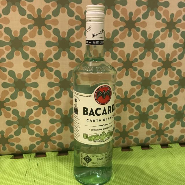 バカルディ ホワイトラム 食品/飲料/酒の酒(蒸留酒/スピリッツ)の商品写真