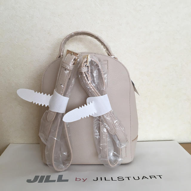 JILL by JILLSTUART(ジルバイジルスチュアート)の🌸新品ビジューバックパック🌸バニラ レディースのバッグ(リュック/バックパック)の商品写真