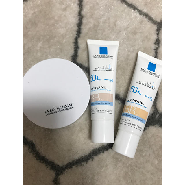 LA ROCHE-POSAY(ラロッシュポゼ)のラロッシュポゼ BBクリーム パウダーファンデーションセット コスメ/美容のベースメイク/化粧品(BBクリーム)の商品写真