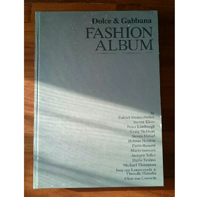 DOLCE&GABBANA(ドルチェアンドガッバーナ)の洋書Dolce & Gabbana FASHION ALBUM 大型本 エンタメ/ホビーの本(洋書)の商品写真