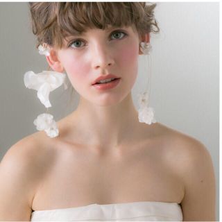 Vera Wang - オルガブランカ BERTA earring（ベルタイヤリング）の通販