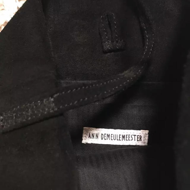 Ann Demeulemeester(アンドゥムルメステール)のアンドゥルム メステール レザーサコッシュ メンズのバッグ(ショルダーバッグ)の商品写真