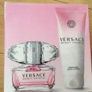 ヴェルサーチ(VERSACE)のversace bright crysyal香水 ボディローションセット(香水(女性用))