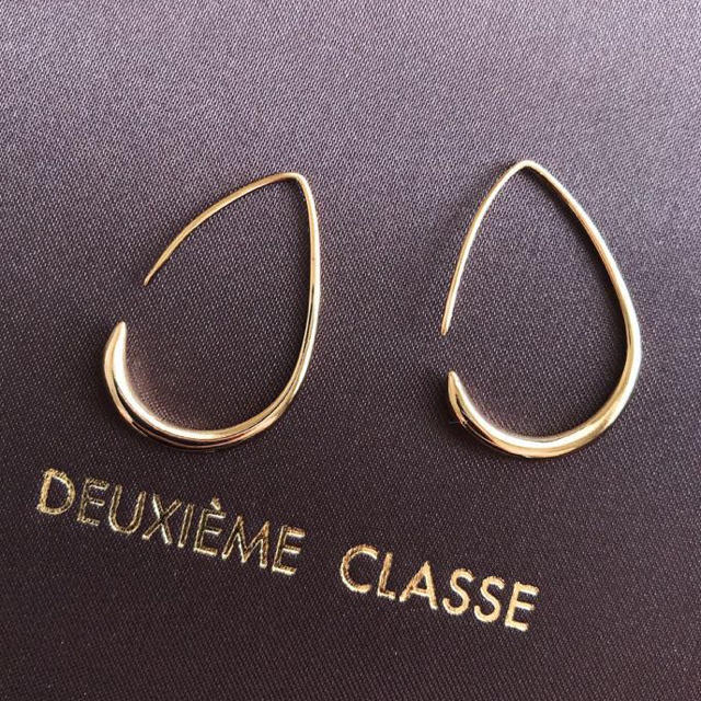 DEUXIEME CLASSE(ドゥーズィエムクラス)の★新品 限定価格！ ドゥーズィエムクラス 18kgf ゴールド 曲線美ピアス レディースのアクセサリー(ピアス)の商品写真