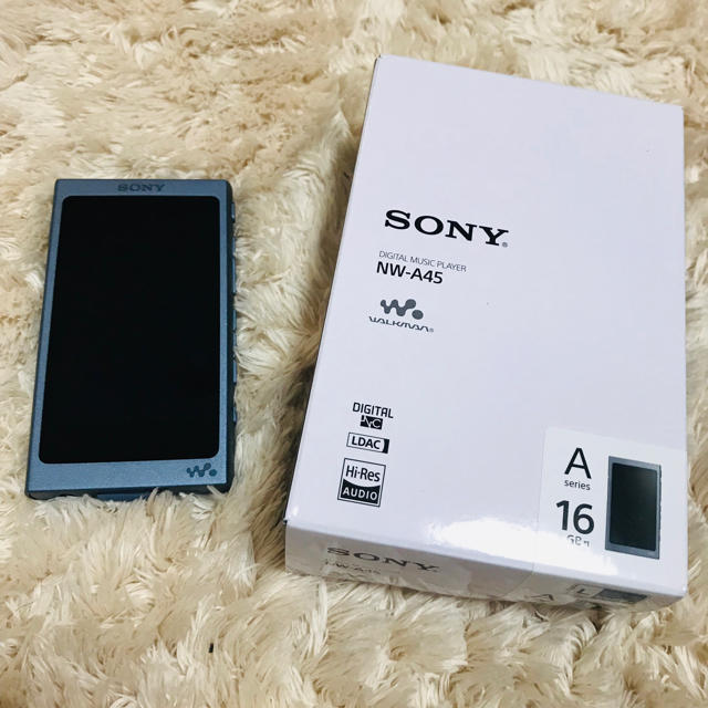 WALKMAN(ウォークマン)のSONY ウォークマン NW-A45 スマホ/家電/カメラのオーディオ機器(ポータブルプレーヤー)の商品写真