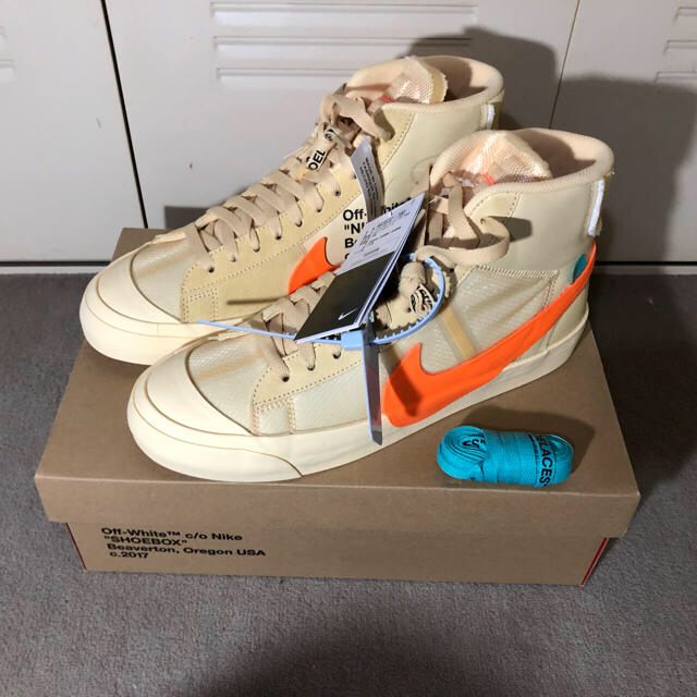 NIKE(ナイキ)のNike THE 10 BLAZER MID us10 Off-White メンズの靴/シューズ(スニーカー)の商品写真