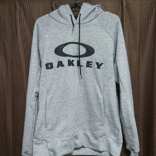 オークリー(Oakley)のOAKLEY パーカー Ｌ(パーカー)